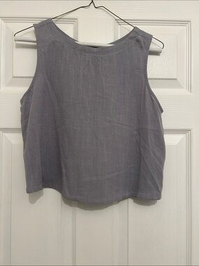 Cropped Sleeveless Tank Top in Soft Lavender
